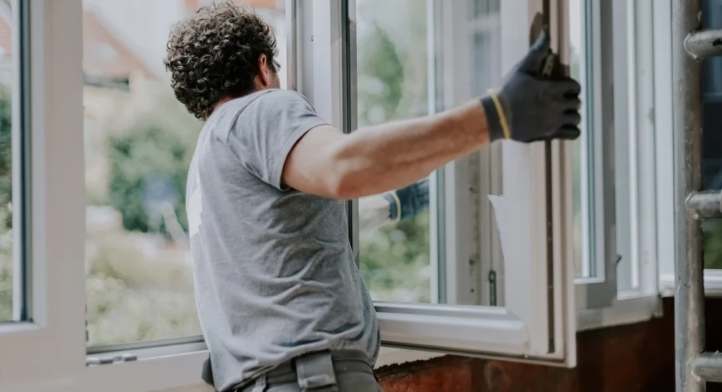 Έρχεται νέο «Ανακαινίζω» από τον Μάιο: Ποια ακίνητα μπαίνουν