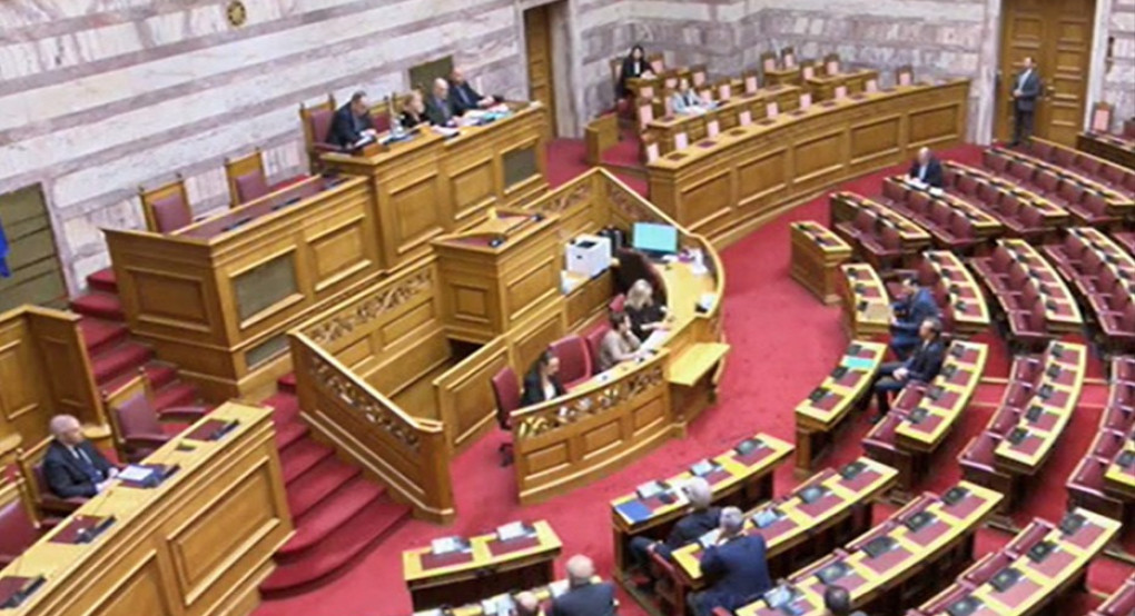 Η Βουλή των Ελλήνων τίμησε τη Μνήμη των πεσόντων  Ελλήνων αξιωματικών του Πολεμικού Ναυτικού στα Ίμια το 1996 -  Τηρήθηκε ενός λεπτού σιγή