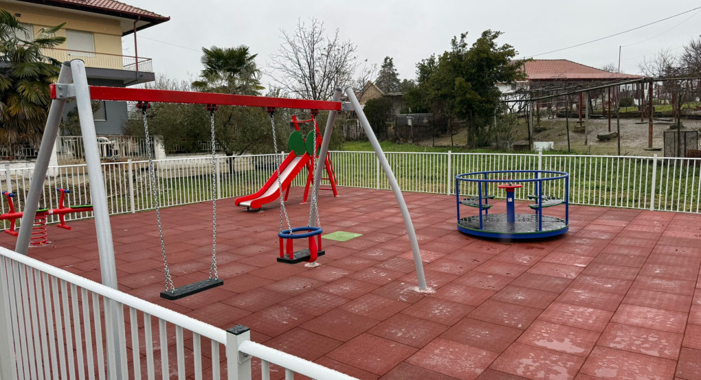 Νέα παιδική χαρά στη Λεπτοκαρυά από τον Δήμο Πέλλας