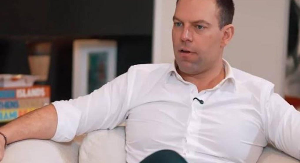 Κασσελάκης: «Υπάρχουν πολλοί γκέι στην κυβέρνηση που κρύβονται από φόβο για την εικόνα τους»