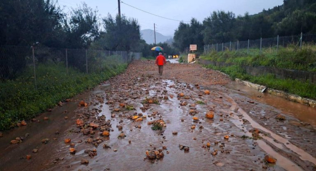 Νέα συνεχόμενα κύματα κακοκαιρίας στη χώρα -Λασποβροχές από αύριο, δείτε που θα βρέχει