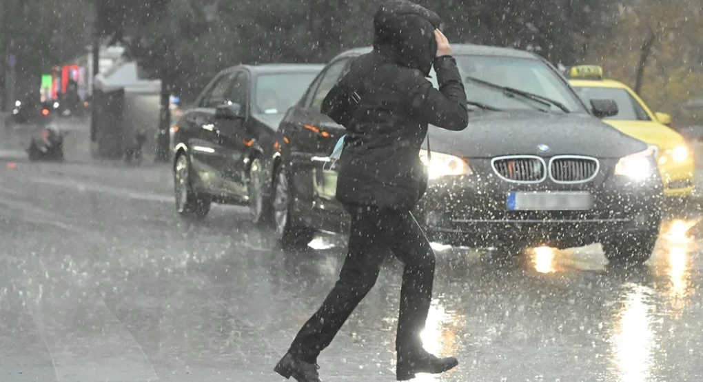 Επιδείνωση του καιρού – Πού προβλέπονται καταιγίδες και χαλαζοπτώσεις