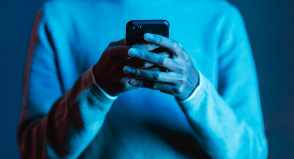 Νέο απατηλό μήνυμα για δήθεν πληρωμή τροχονομικής παράβασης