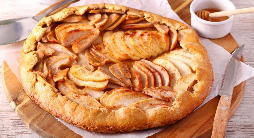 Συνταγή: Εύκολη τάρτα με αχλάδια και μέλι -Τραγανή και αρωματική