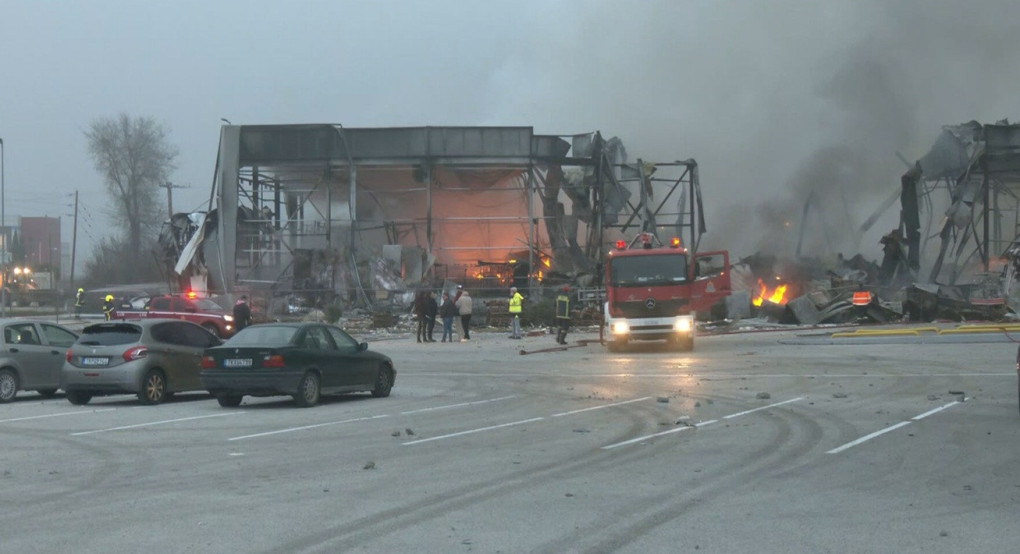 Τρίκαλα: Τραγωδία στο εργοστάσιο της “Βιολάντα”: Τέσσερις νεκρές εργαζόμενες από τη μεγάλη φωτιά – Ακόμη μία αγνοείται