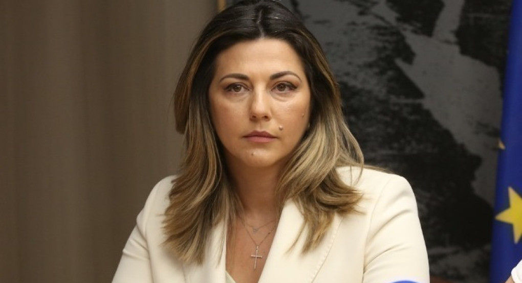 Ζαχαράκη: «Θα επεκτείνουμε το ψηφιακό φροντιστήριο σε όλο το Λύκειο»