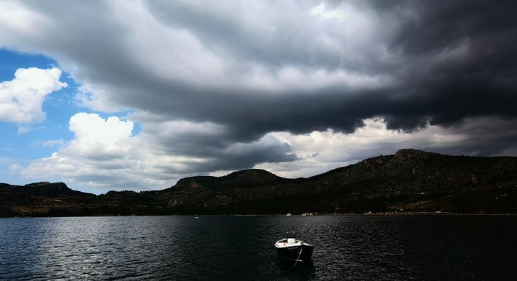 Επιμένει η κακοκαιρία - Σε ποιες περιοχές αναμένονται ισχυρές βροχές και καταιγίδες