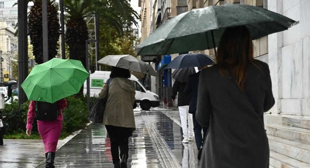 Καιρός: Τρία κύματα κακοκαιρίας από σήμερα με βροχές και ισχυρούς νοτιάδες