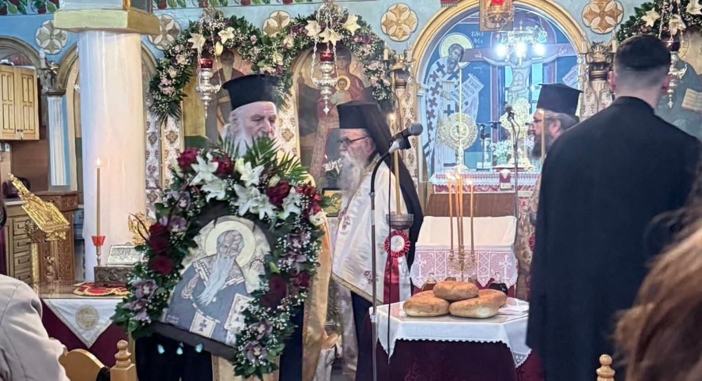 Με λαμπρότητα ο πανηγυρικός εσπερινός του Αγίου Χαραλάμπους στη Δάφνη