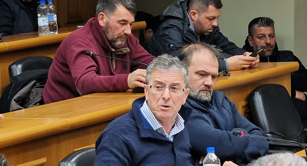 Μπίνος για Νηπιαγωγείο Προμάχων: Τρέξαμε εγω, ο Γούδης, η Τζάκρη και ο Καρασμάνης για την κατασκευή του