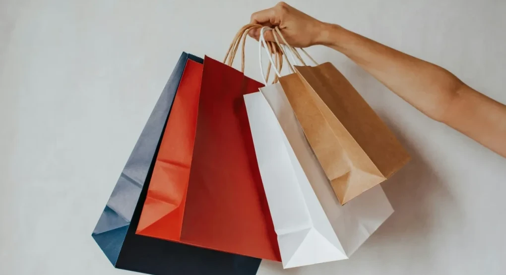 Μέχρι τα τέλη Φεβρουαρίου οι χειμερινές εκπτώσεις - Τι πρέπει να προσέχουν οι καταναλωτές