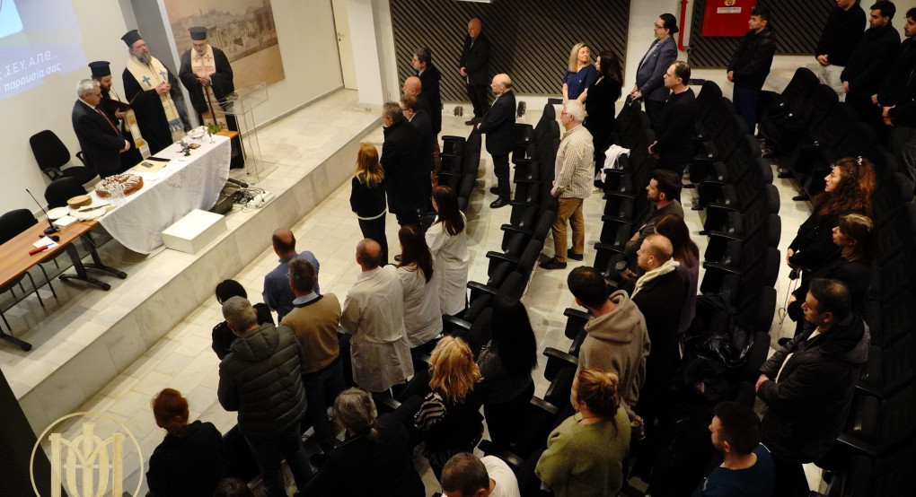 Ο Ποιμενάρχης Θεσσαλονίκης δίπλα στους νέους επιστήμονες – Ο Μητροπολίτηςκ. Φιλόθεος στο Τμήμα Οδοντιατρικής του Α.Π.Θ.