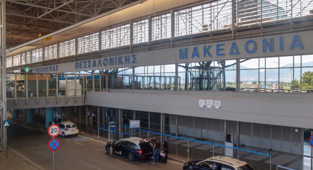 Χάος σε πτήση από Γεωργία για Θεσσαλονίκη: Μεθυσμένος επιβάτης έβριζε και πετούσε μπουκάλια με νερό