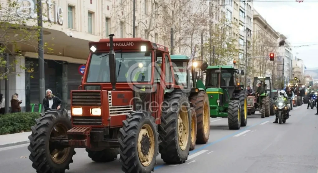 Αποχωρούν το μεσημέρι από το Σύνταγμα οι αγρότες - «Συνεχίζουμε μέχρι να ικανοποιηθούν τα αιτήματα»