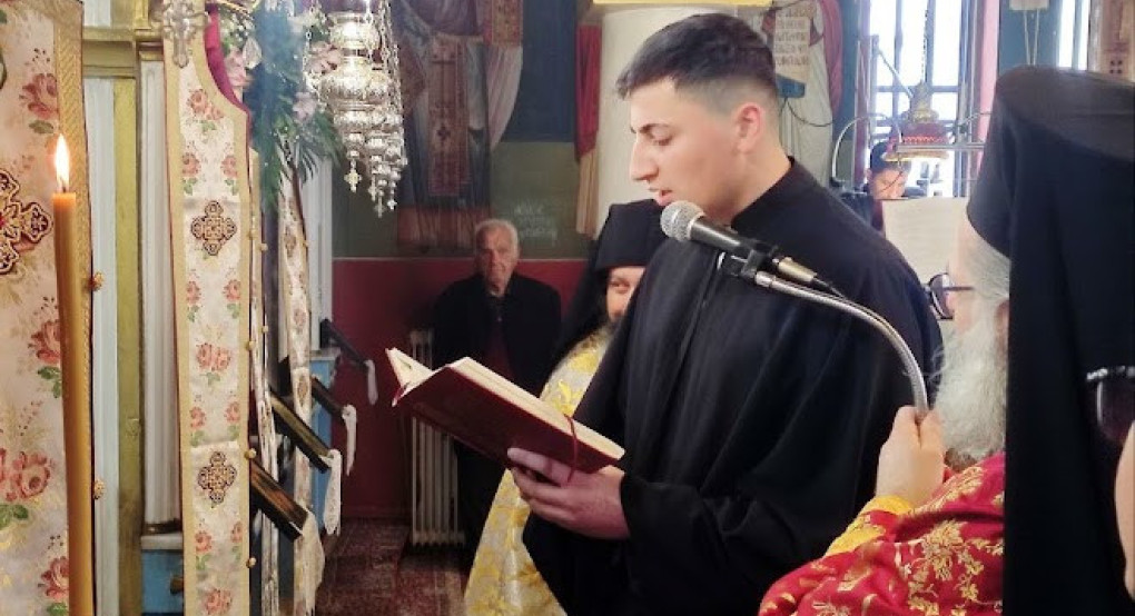 Θεία Λειοτυργία και χειροθεσία στη Δάφνη Σκύδρας