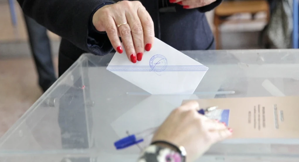 Metron Analysis: Στις 16,7 μονάδες το προβάδισμα της ΝΔ, κάθετη πτώση της δημοφιλίας της Μαρίας Καρυστιανού