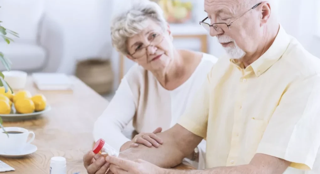 Έχετε χοληστερόλη και παίρνετε στατίνες; Τι αποκαλύπτει έρευνα για τις παρενέργειές τους