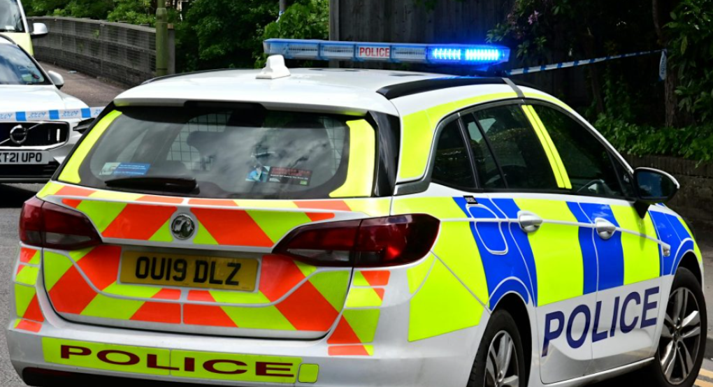 Βρετανία: Η τρομακτική στιγμή που 22χρονος μαχαιρώνει μέχρι θανάτου 20χρονο στο λαιμό