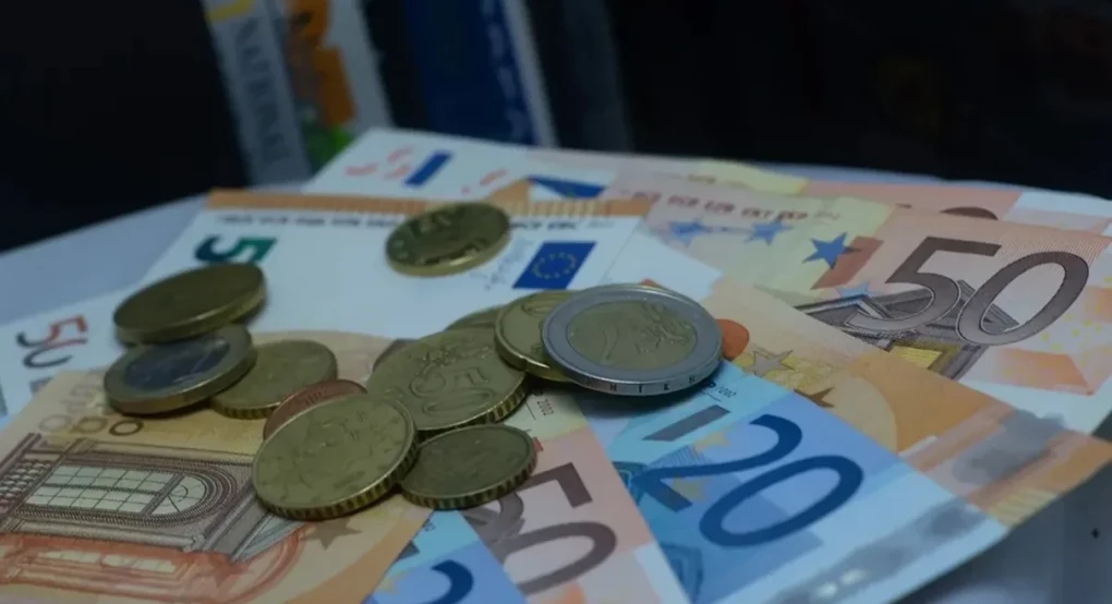 Ο “χάρτης” των πληρωμών από e-ΕΦΚΑ, ΔΥΠΑ έως την Παρασκευή – Ποιοι πάνε ταμείο