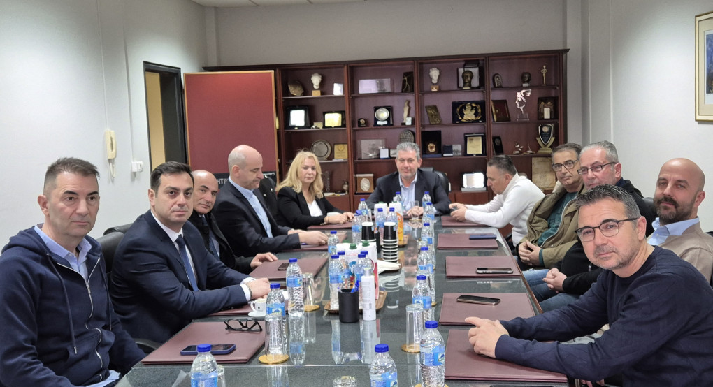 Κρίσιμη συνάντηση για το μέλλον του κλάδου των ΤΑΞΙ με τη συμμετοχή των Βουλευτών στο Επιμελητήριο Πιερίας