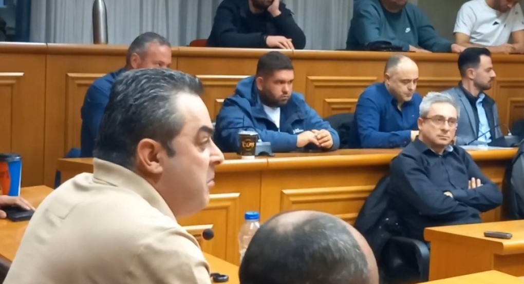 Τάσος Θεοδωρίδης: «Η Τεχνική Υπηρεσία δεν έχει σταματήσει ούτε μέρα» – Συντηρήσεις σε σχολεία και αντιπαράθεση με Μπάτση