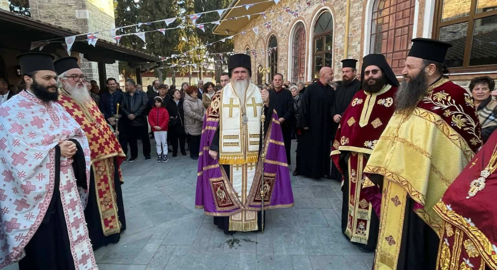 Επανομή: Με επισημότητα η υποδοχή του Ιερού Λειψάνου του Αγίου Κοσμά του Αιτωλού – Παρουσία του Μητροπολίτη Καλαμαριάς Ιουστίνου