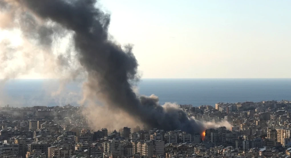 Το Ισραήλ βομβαρδίζει Τεχεράνη και Βηρυτό - Επίθεση του Ιράν με drones στην πρεσβεία των ΗΠΑ στη Σαουδική Αραβία, «θα ανταποδώσουμε σύντομα» απάντησε ο Τραμπ