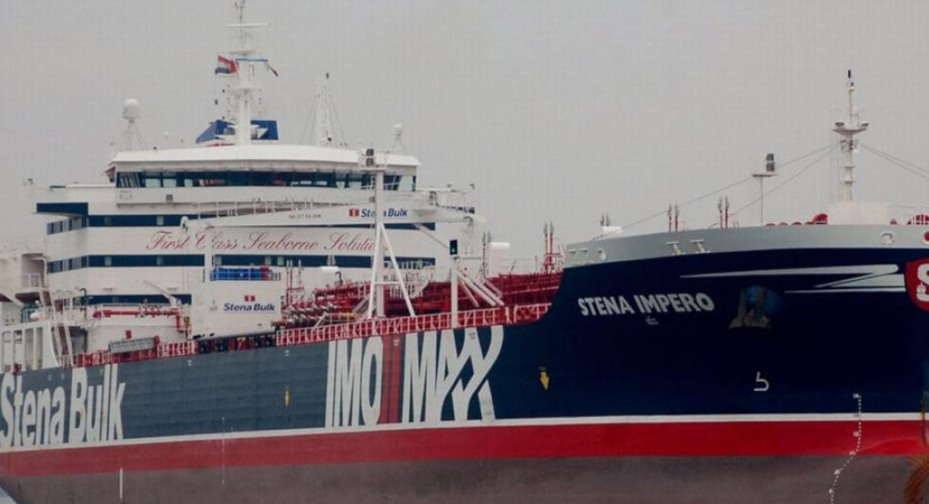 Το Ιράν δήλωσε ότι έπληξε αμερικανικό τάνκερ στον Περσικό Κόλπο