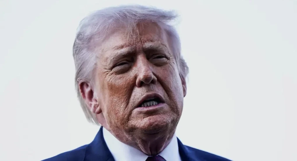 Ο Ντόναλντ Τραμπ απειλεί ξανά το Ιράν: «Αν χτυπήσει σήμερα, θα απαντήσουμε με δύναμη που δεν έχει ξαναδεί κανείς»