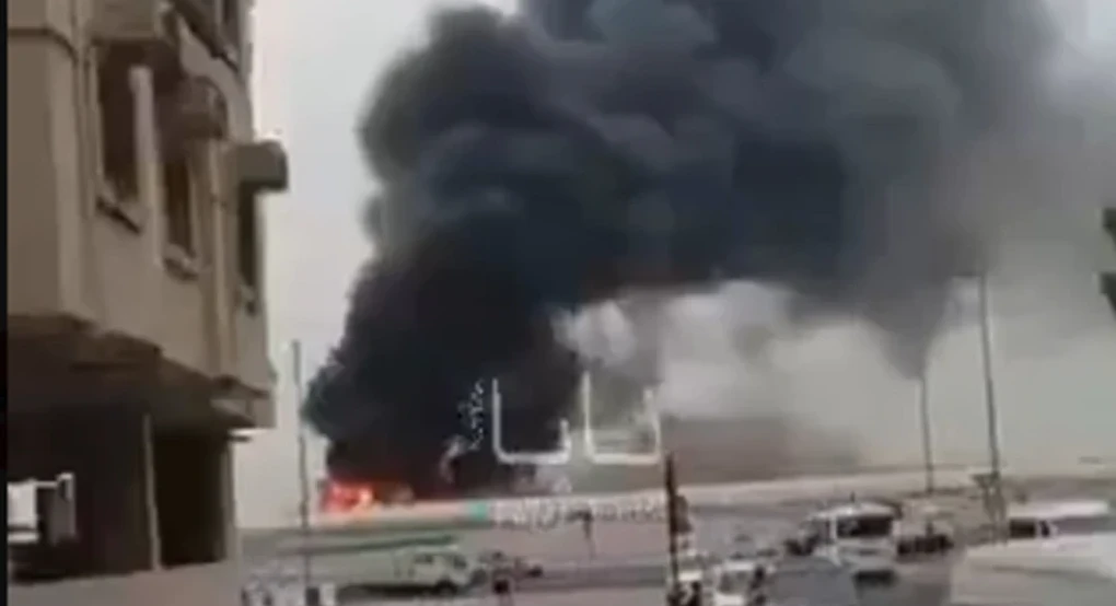 Πυκνοί καπνοί και εκρήξεις στο κέντρο του Ντουμπάι