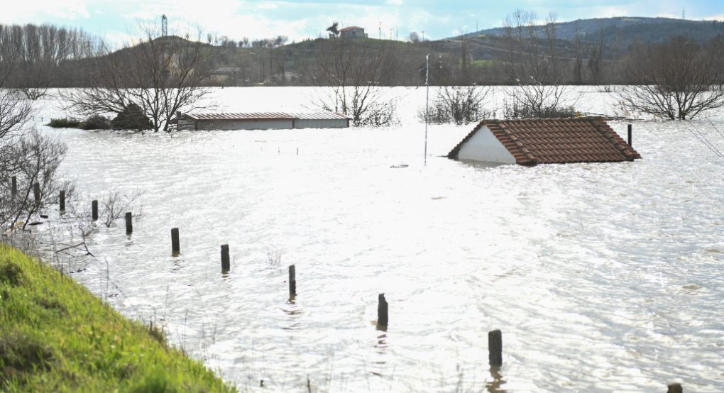 Διαρκής επιφυλακή στον Έβρο – Μικρή μείωση καταγράφηκε στη στάθμη των υδάτων