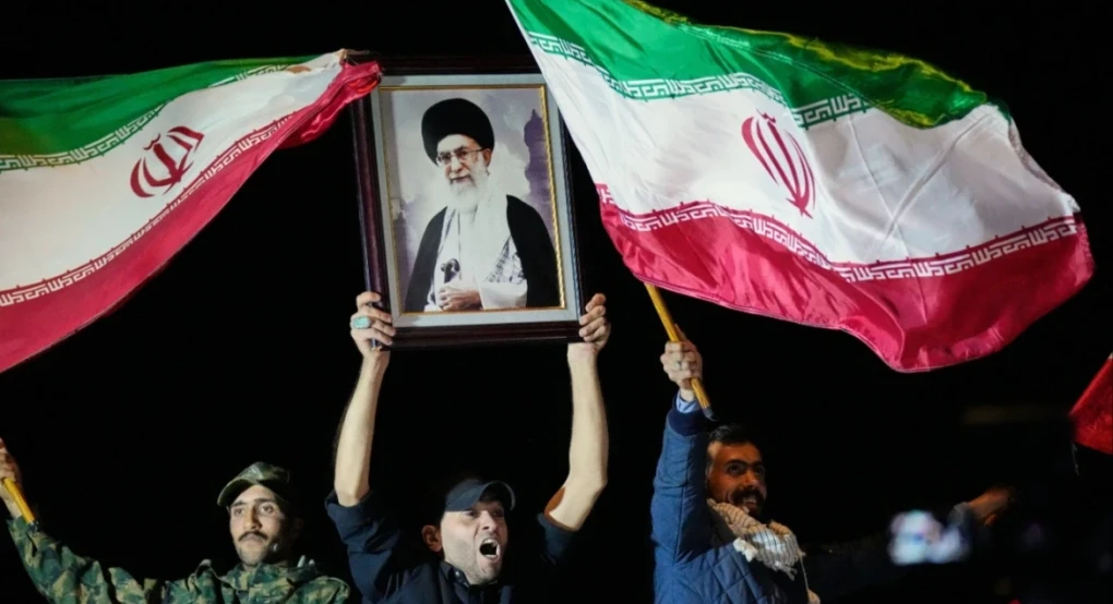 Η κυβέρνηση του Ιράν επιβεβαιώνει: Ο Αλί Χαμενεΐ σκοτώθηκε, 40 ημέρες δημόσιου πένθους και 7 ημέρες αργία