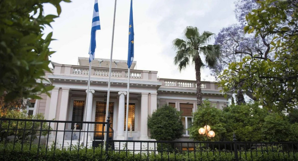 Αυτά είναι τα 8 πιστοποιητικά που ετοιμάζει για απόσυρση η κυβέρνηση -Θα χρειάζεται πλέον μόνο υπεύθυνη δήλωση