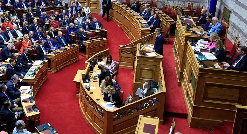 Μητσοτάκης στη Βουλή: Ψέμα ότι η Ελλάδα έχει το πιο ακριβό ρεύμα στην ΕΕ, φθηνότερα τα τιμολόγια από τον ευρωπαϊκό μέσο όρο