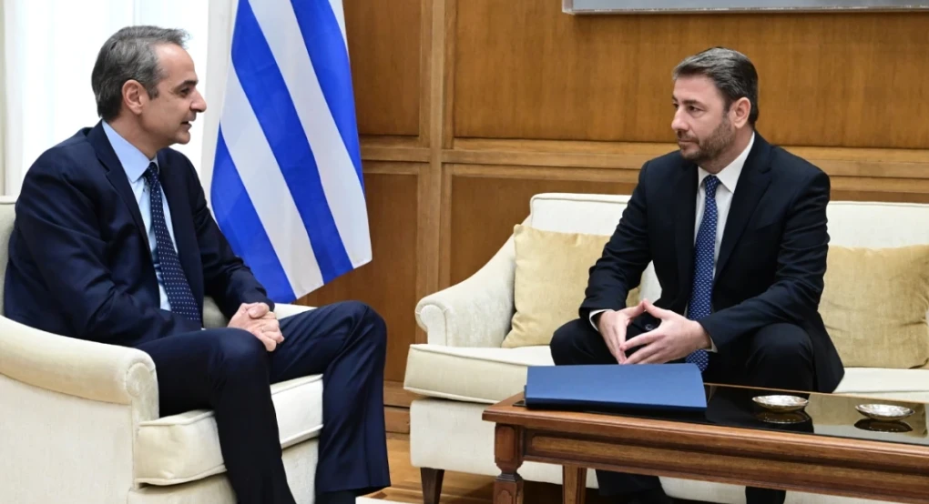 Ο Μητσοτάκης ενημερώνει τον Ανδρουλάκη με φόντο την κλιμάκωση στη Μέση Ανατολή: Δύσκολος ακόμα ο επαναπατρισμός Ελλήνων