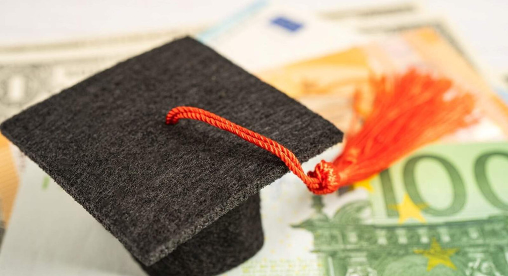 ΝΙΚΗ - Άμεση παραδοχή της κυβέρνησης για την ύπαρξη πλαστών μεταπτυχιακών και εξαγορά