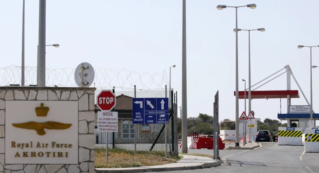 Drone τύπου Shahed χτύπησε τον διάδρομο στη βάση RAF Ακρωτηρίου στην Κύπρο - Λαμβάνονται όλα τα μέτρα, λέει το Λονδίνο