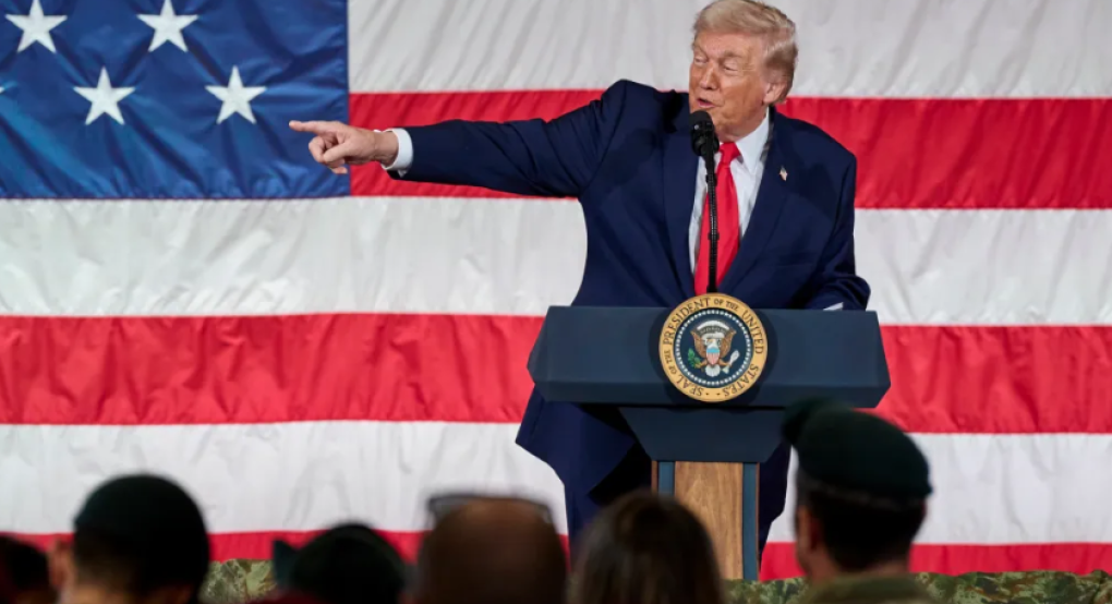 Τραμπ: «Ακόμα δεν έχουμε αρχίσει να τους χτυπάμε σκληρά...»