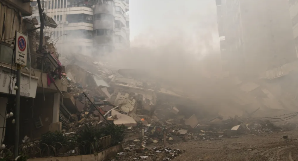 «Βροχή» πέφτουν οι βόμβες στη Μέση Ανατολή - Δεν συζητά με Λίβανο το Ισραήλ, καλά στην υγεία του ο Χαμενεΐ