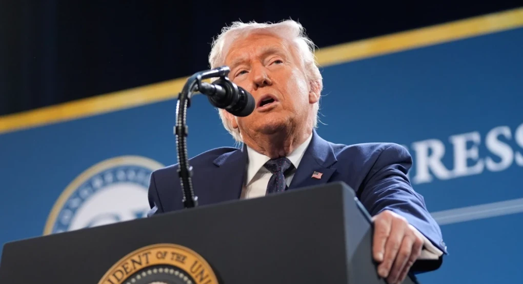 Πέφτει το πετρέλαιο μετά τη δήλωση Τραμπ «ο πόλεμος στο Ιράν θα τελειώσει αρκετά σύντομα» - Απειλεί με θάνατο, φωτιά και οργή την Τεχεράνη για τα Στενά του Ορμούζ