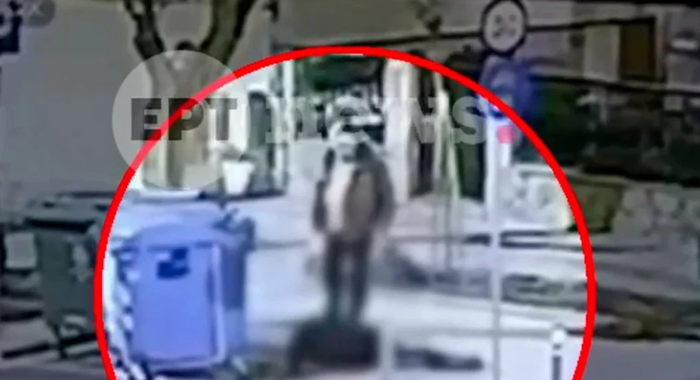 Βίντεο ντοκουμέντο με τον 20χρονο να καταρρέει αιμόφυρτος στη Θεσσαλονίκη αφού τον κυνήγησαν και τον μαχαίρωσαν στην πλάτη