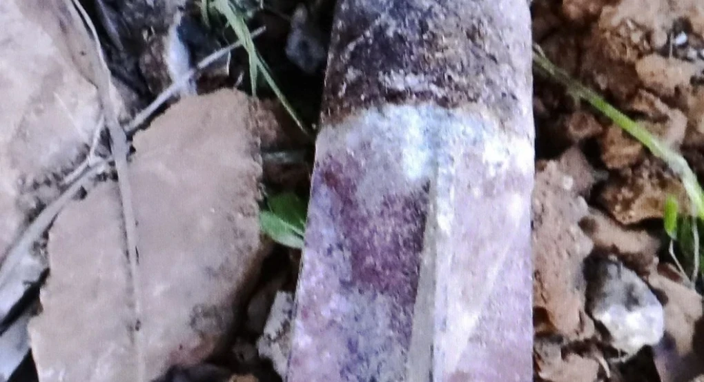 Οβίδα του Β’ Παγκοσμίου Πολέμου στην Πεύκη: Τα παιδιά που την εντόπισαν, την κλότσησαν και τη μετέφεραν με τα χέρια τους