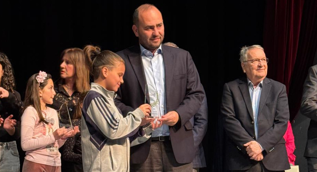 Ο Λάκης Βασιλειάδης δίπλα στη νέα γενιά και τον αθλητισμό