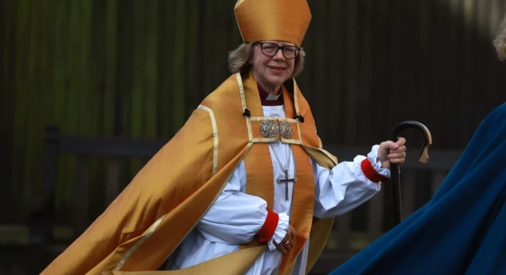 Ιστορική στιγμή για την Εκκλησία της Αγγλίας: Έγινε η ενθρόνιση της πρώτης γυναίκας Αρχιεπισκόπου του Καντέρμπουρι