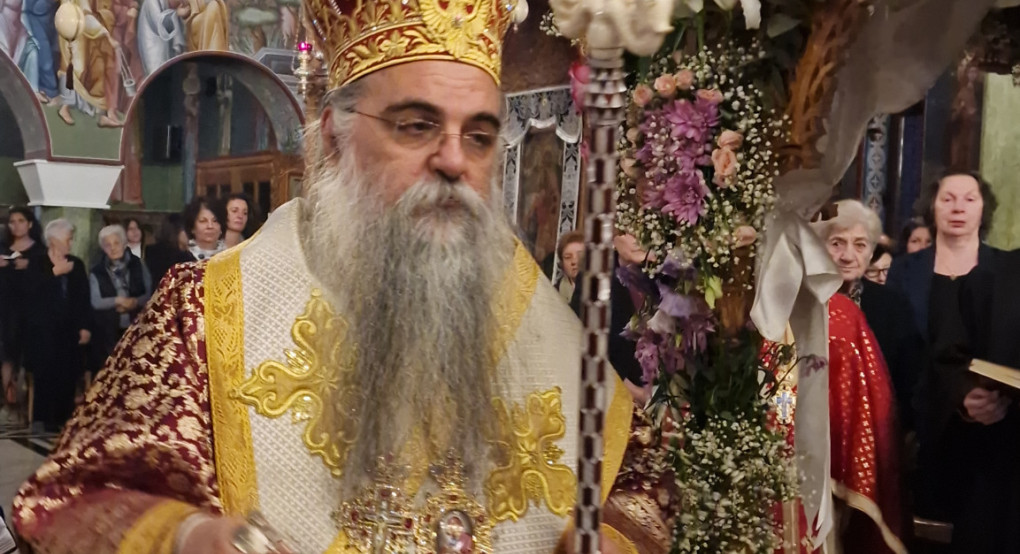 Άοκνος στο πλευρό των πιστών ο Θεοφιλέστατος Επίσκοπος Αλμωπίας Στέφανος την Μεγάλη Εβδομάδα