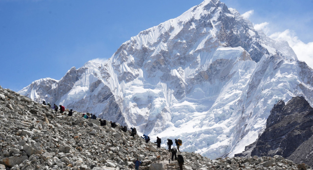 Σκάνδαλο στο Έβερεστ: Απάτη «μαμούθ» με στημένες διασώσεις ελικοπτέρων