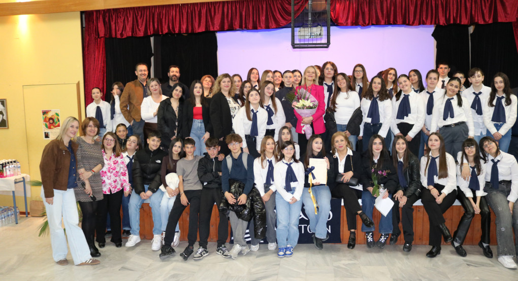 «Τιμώντας τους Μίκη και Γιάννη Θεοδωράκη» 3ο Γυμνάσιο Γιαννιτσών