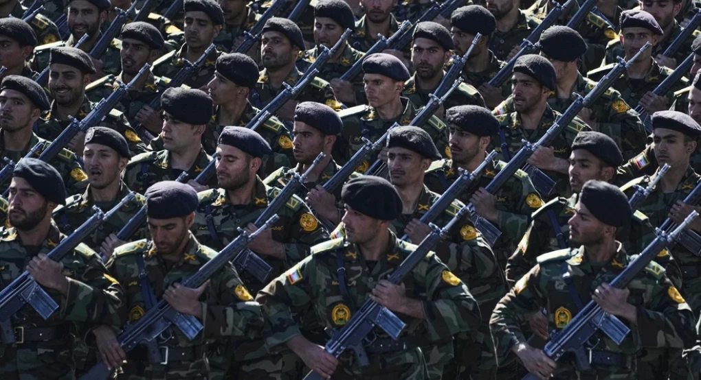 Ιράν σε ΗΠΑ: «Επτά εκατομμύρια Ιρανοί σας περιμένουμε έτοιμοι και οπλισμένοι»