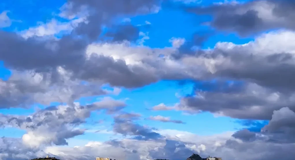 Ο καιρός από τη Μεγάλη Παρασκευή έως και την Κυριακή του Πάσχα, η πρόγνωση από τον Θοδωρή Κολυδά