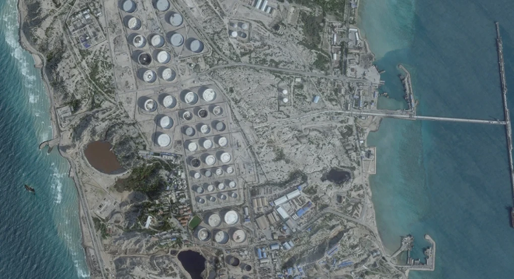 Ο Τραμπ μιλά ξανά για κατάληψη της νήσου Χαργκ για να «πάρουμε το πετρέλαιο του Ιράν» και λέει ότι η Τεχεράνη αποδέχθηκε τα περισσότερα από τα 15 σημεία για το τέλος του πολέμου